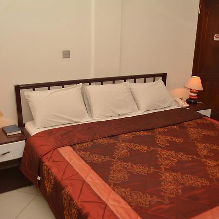 Kaysens Grande Hotel Tema Buitenkant foto