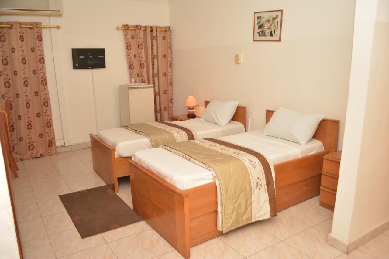 Kaysens Grande Hotel Tema Buitenkant foto